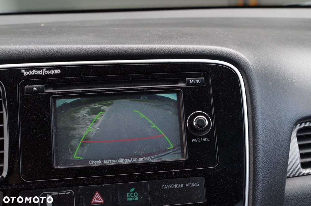 Mitsubishi Outlander 2.0 Intense + 4WD CVT - 13