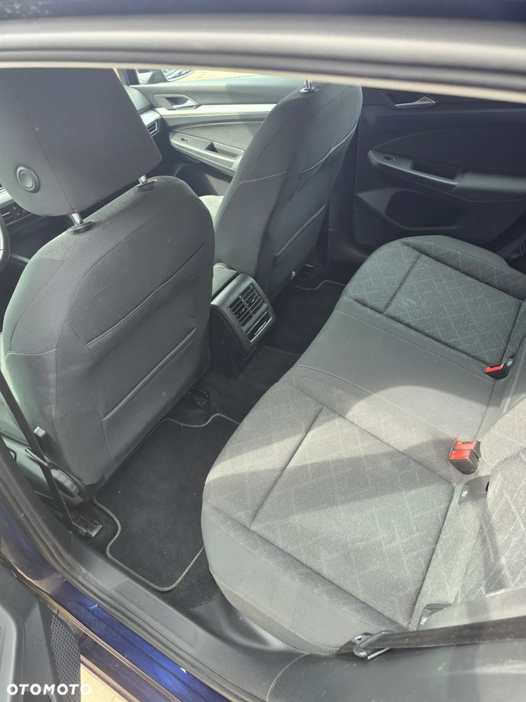 Volkswagen Golf - 10