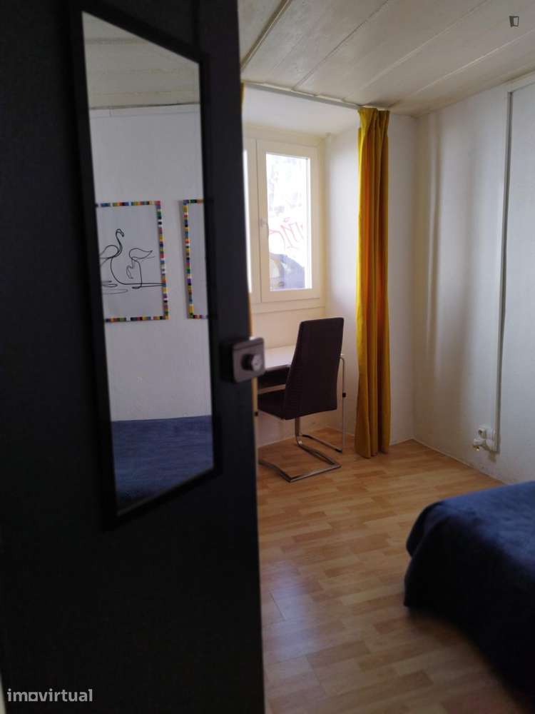 Quarto - localizado em Alta Universitária Coimbra - Grande imagem: 4/26