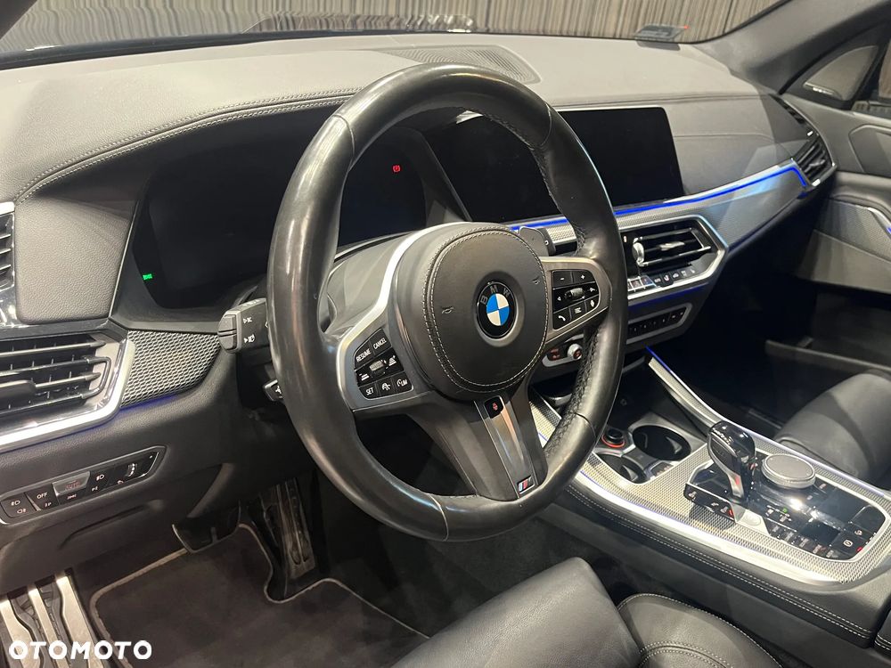 BMW X5 M M50d - 9