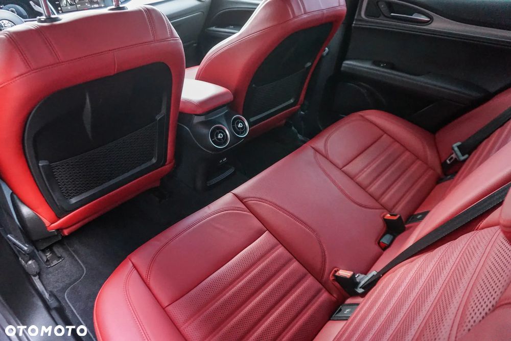 Alfa Romeo Stelvio 2.0 Turbo Veloce Q4 - 30