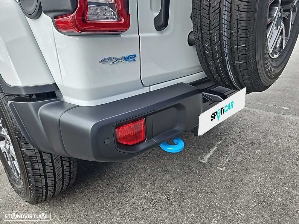 Jeep Wrangler Unlimited - 13