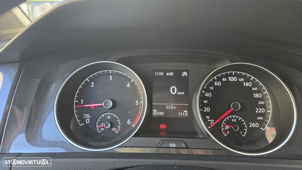 VW Golf 1.6 TDI Confortline - 27