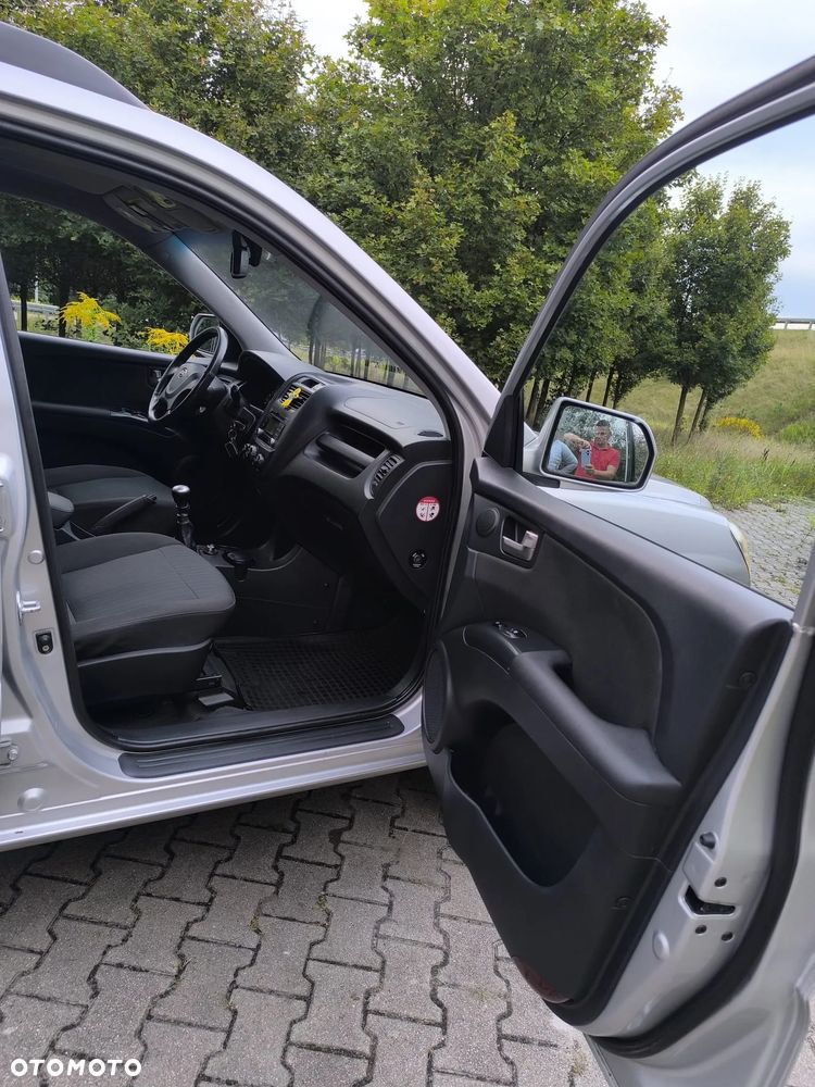 Kia Sportage 2.0 d Tour - 27