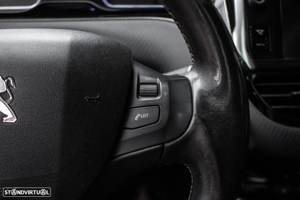 Peugeot 2008 1.6 e-HDi Allure - 10
