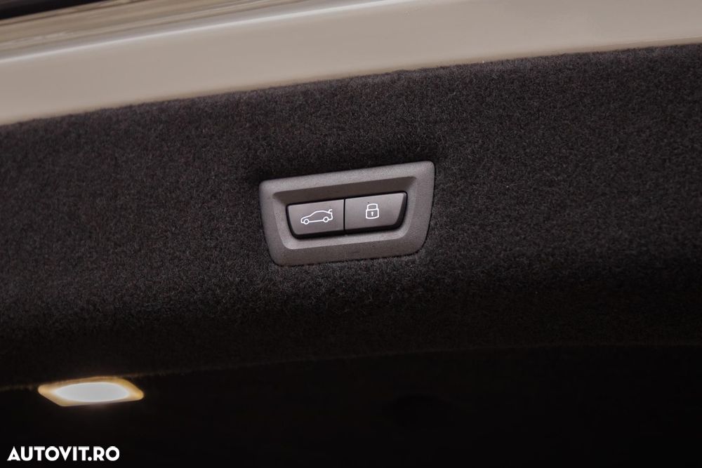 BMW Seria 7 740d xDrive MHEV - 35