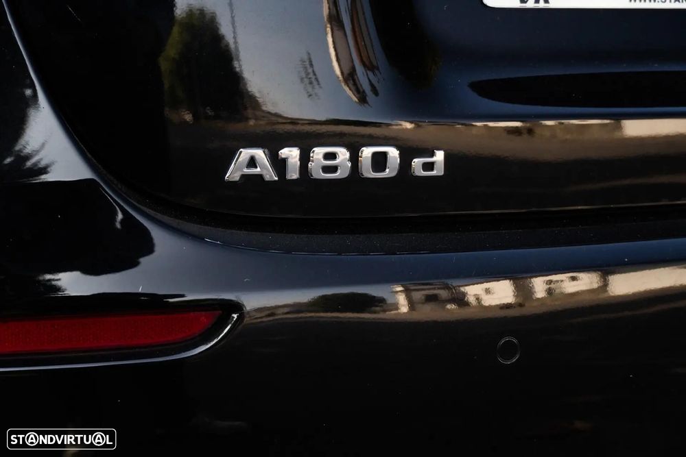 Mercedes-Benz A 180 d Style Plus Aut. - 30