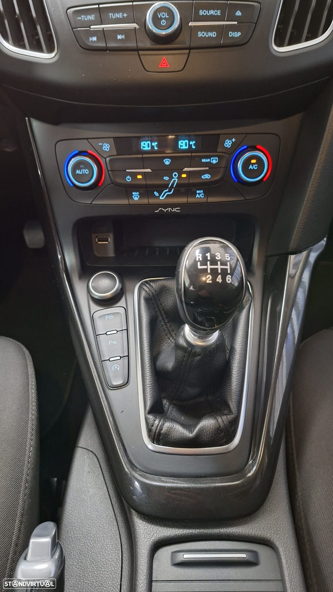 Ford Focus SW 1.5 TDCi Titanium - 9