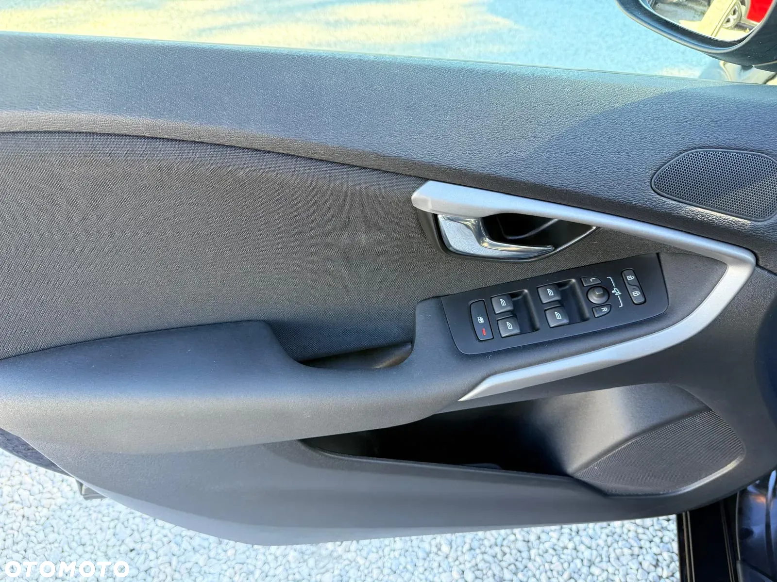 Volvo V40 T2 Kinetic - 19