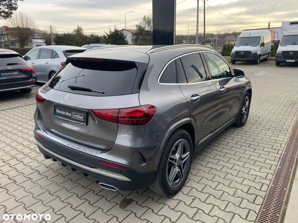 Mercedes-Benz GLA 200 AMG Line - 5