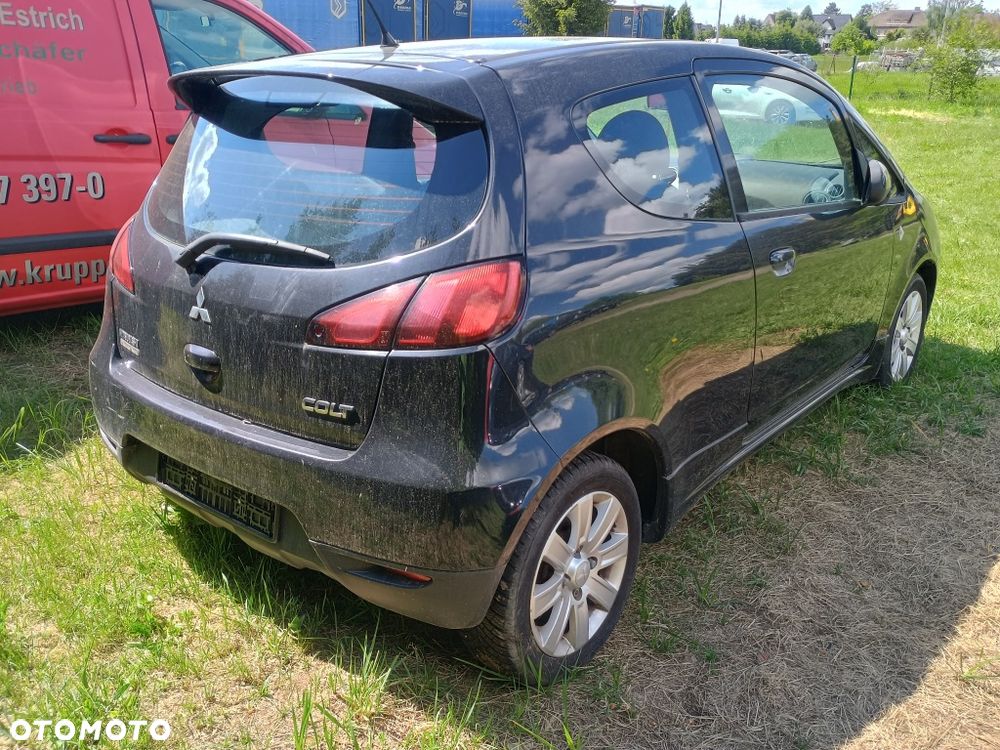Mitsubishi Colt - 3