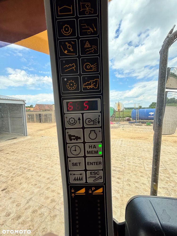 New Holland CSX7070 - 8