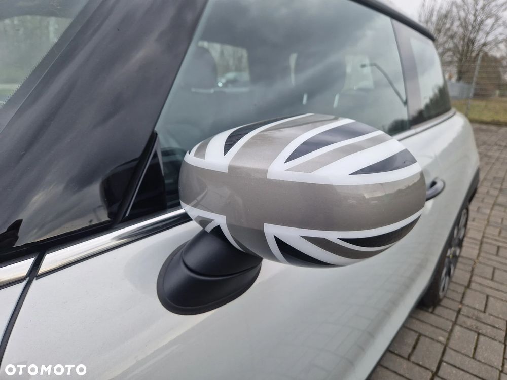 MINI Cooper SE Electric Trim - 9