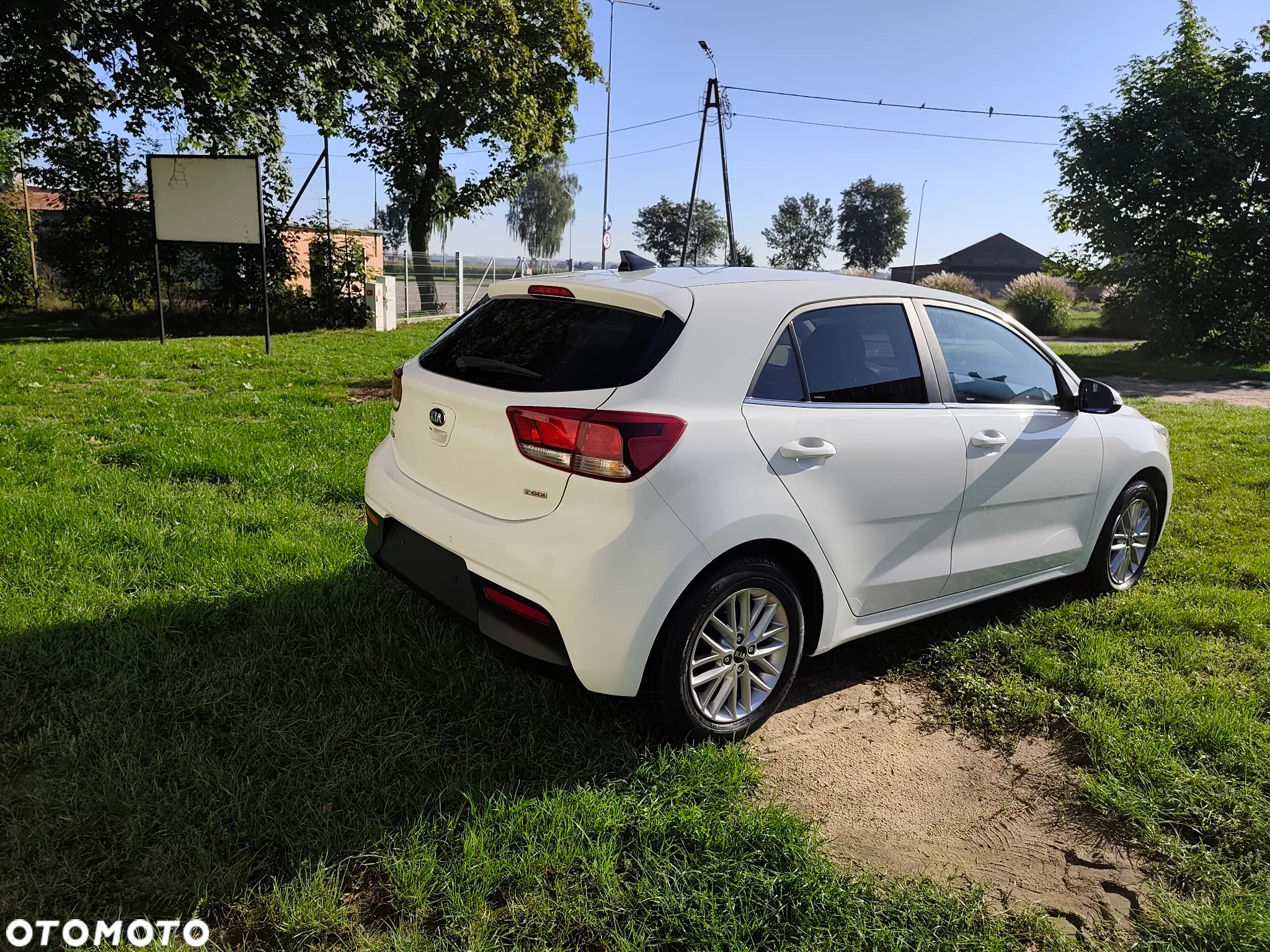 Kia Rio - 7