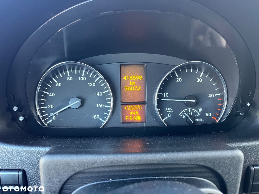 Mercedes-Benz Sprinter - 37