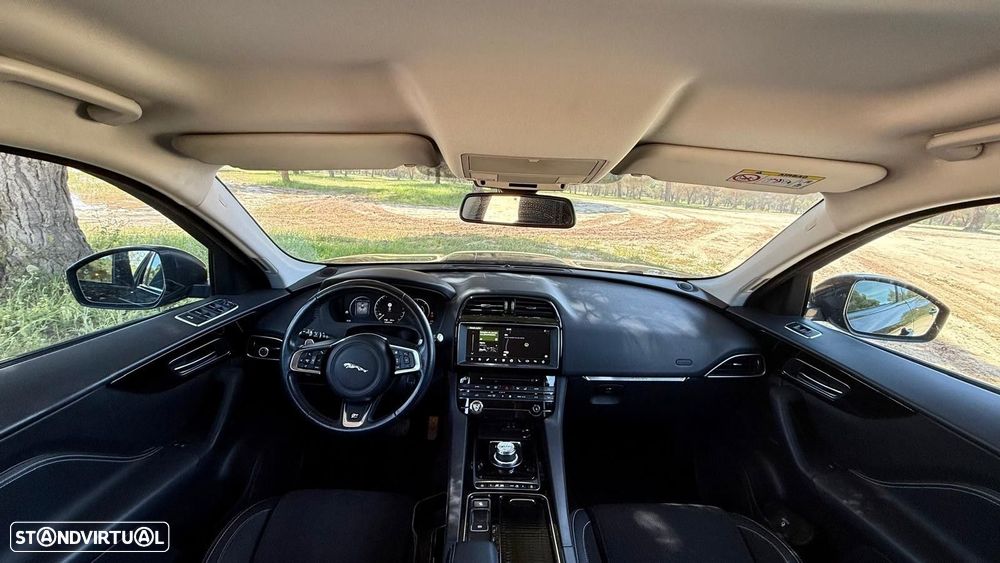 Jaguar F-Pace 25d AWD Aut. R-Sport - 40