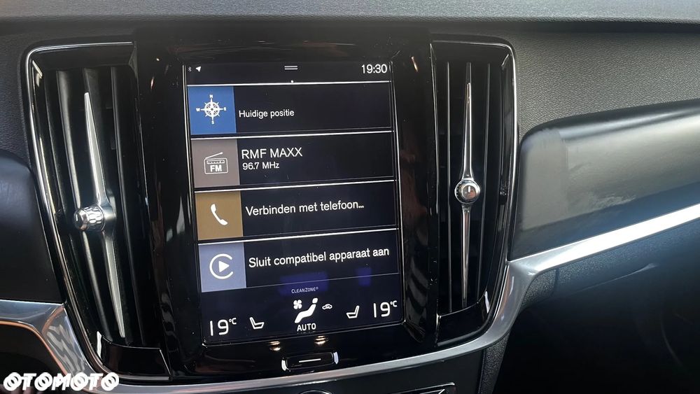 Volvo V90 D4 Momentum - 21