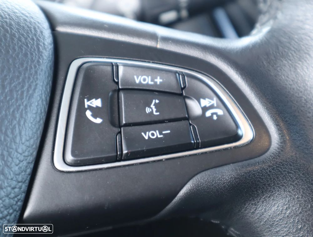 Ford Focus 1.0 EcoBoost Titanium - 37