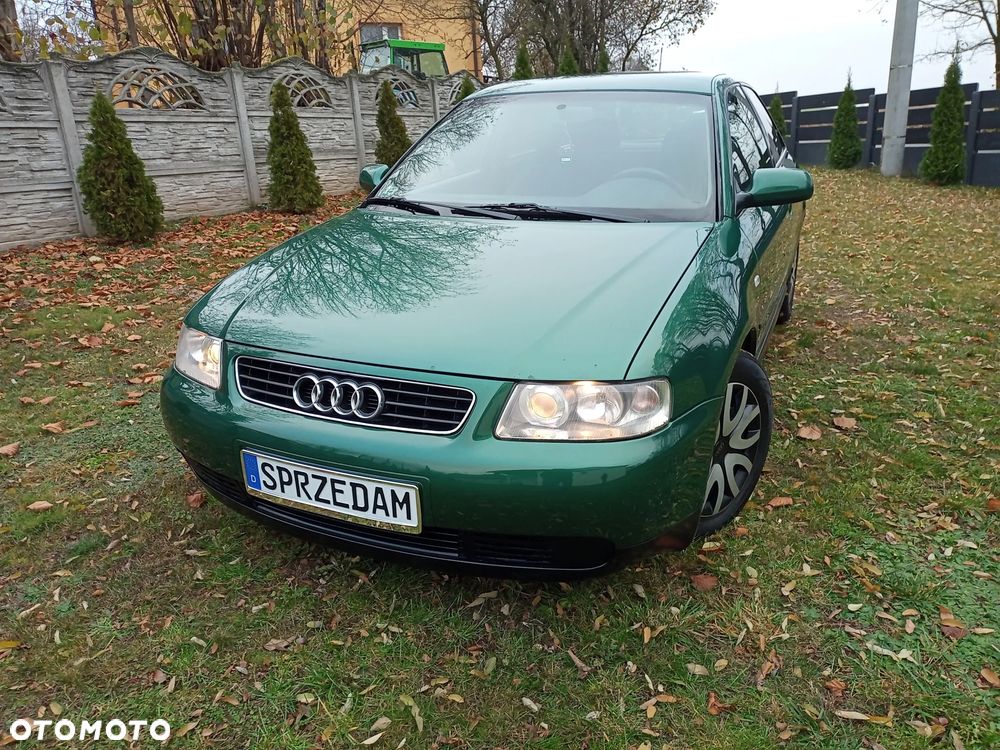 Audi A3 3-drzwiowe 1.6 Ambiente - 1