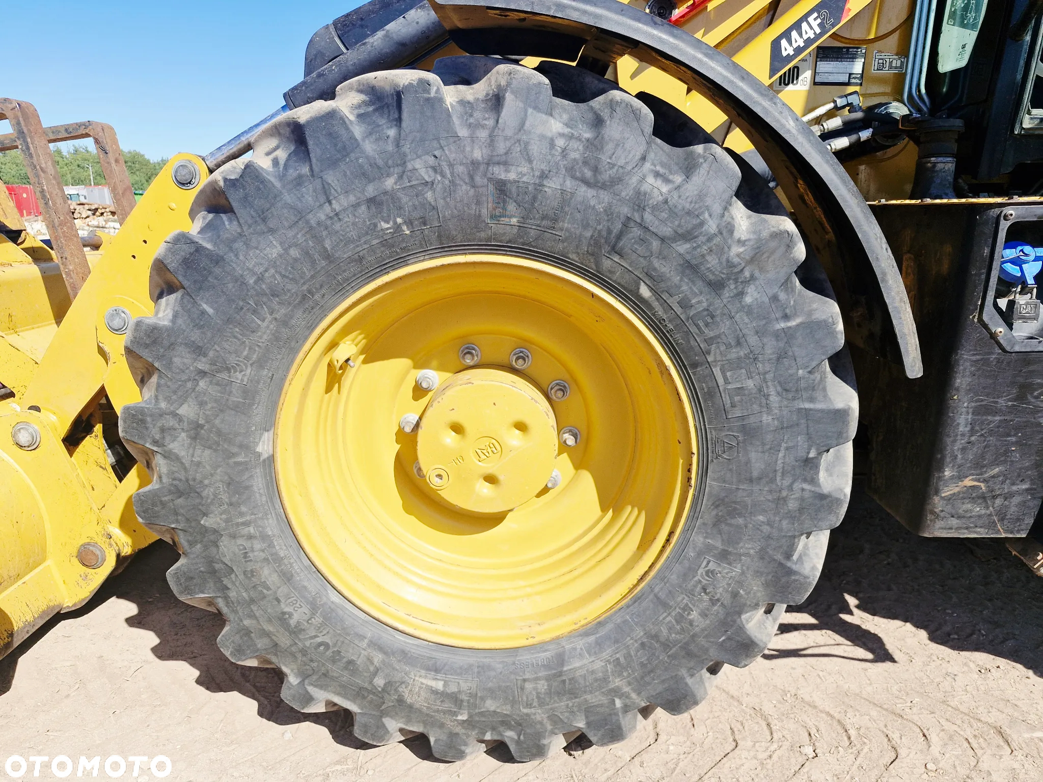 Caterpillar 444F2 - 18