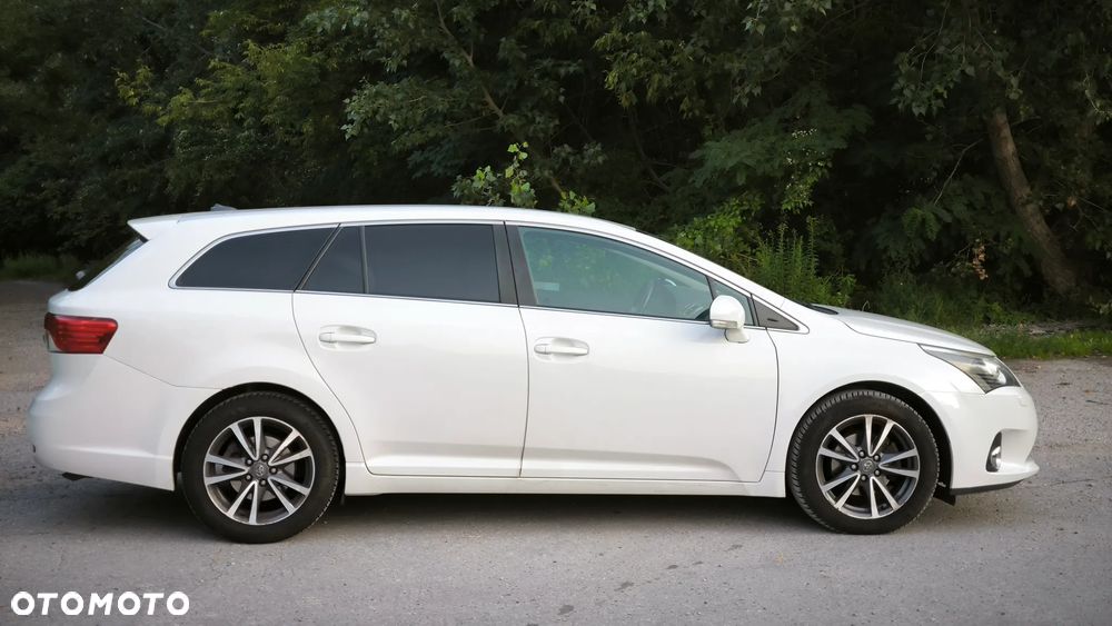 Toyota Avensis 2.0 D-4D Premium - 28