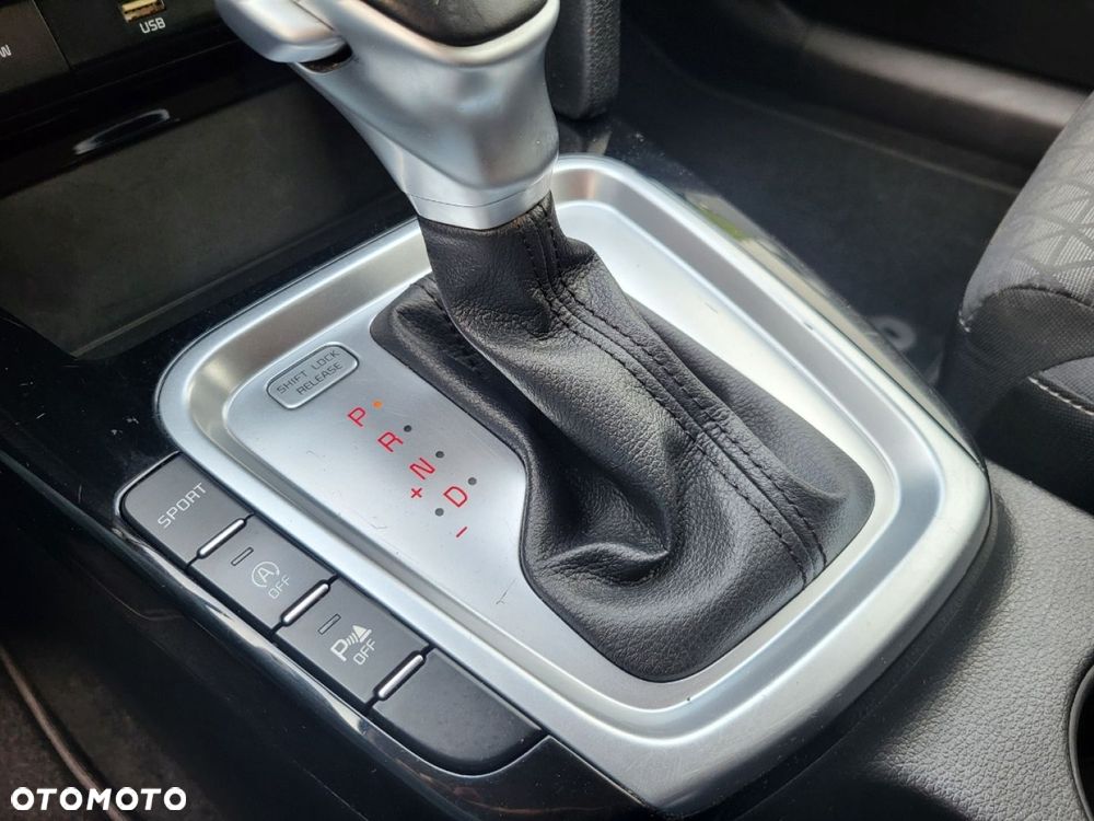 Kia Ceed - 25