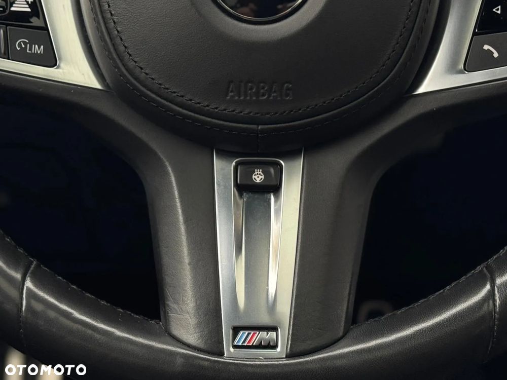 BMW Seria 3 330i xDrive M Sport sport - 30