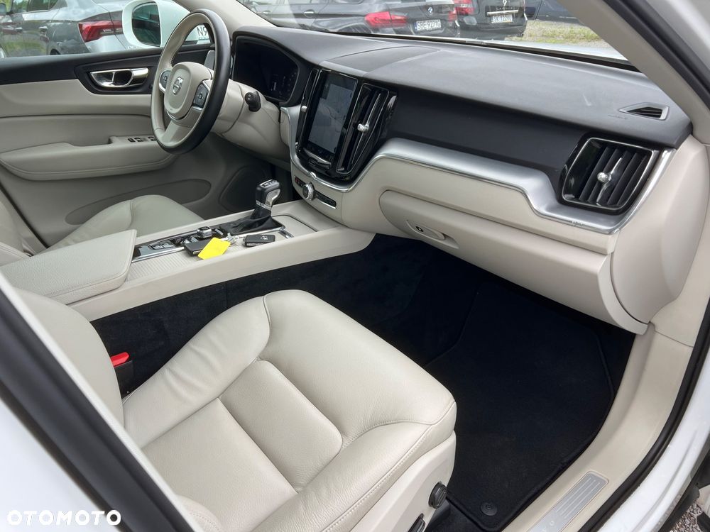 Volvo XC 60 T5 AWD Geartronic Momentum - 15