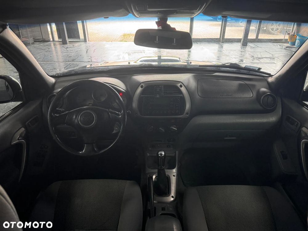 Toyota RAV4 2.0 D-4D 4x4 - 6