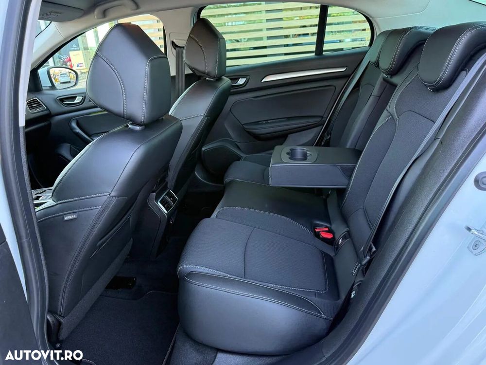 Renault Megane TCe 140 EDC GPF Intens - 15