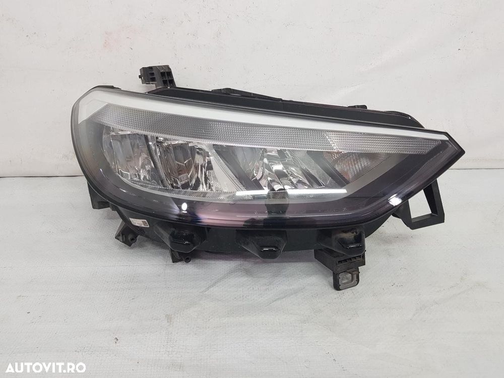 Far dreapta Full Led VW ID3 dupa 2020 - 1