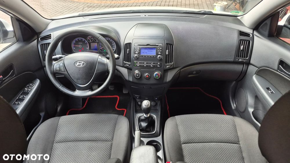 Hyundai i30 1.4 Comfort EU5 - 7