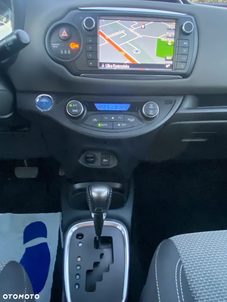 Toyota Yaris - 22