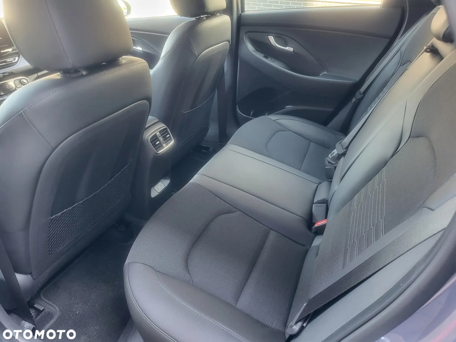 Hyundai i30 1.5 T-GDI 48V Smart - 32