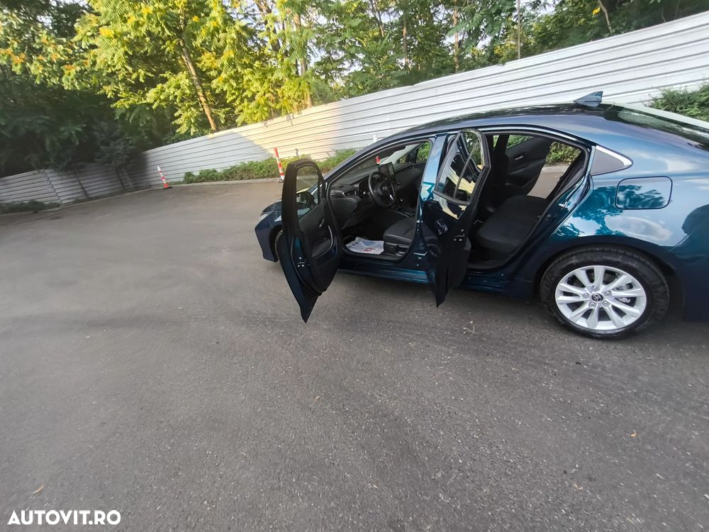 Toyota Corolla 1.8 HSD Business - 23