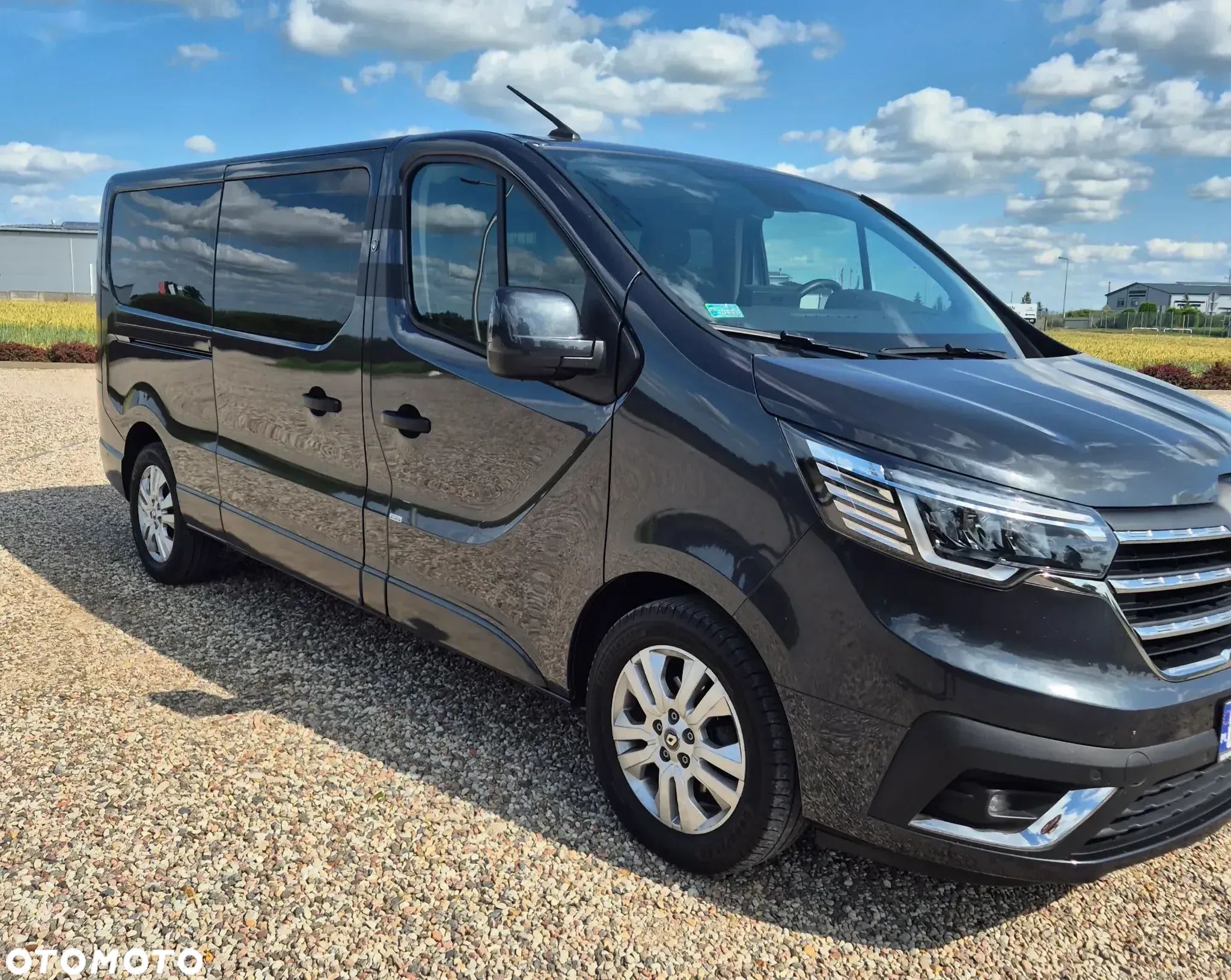 Renault Trafic - 1