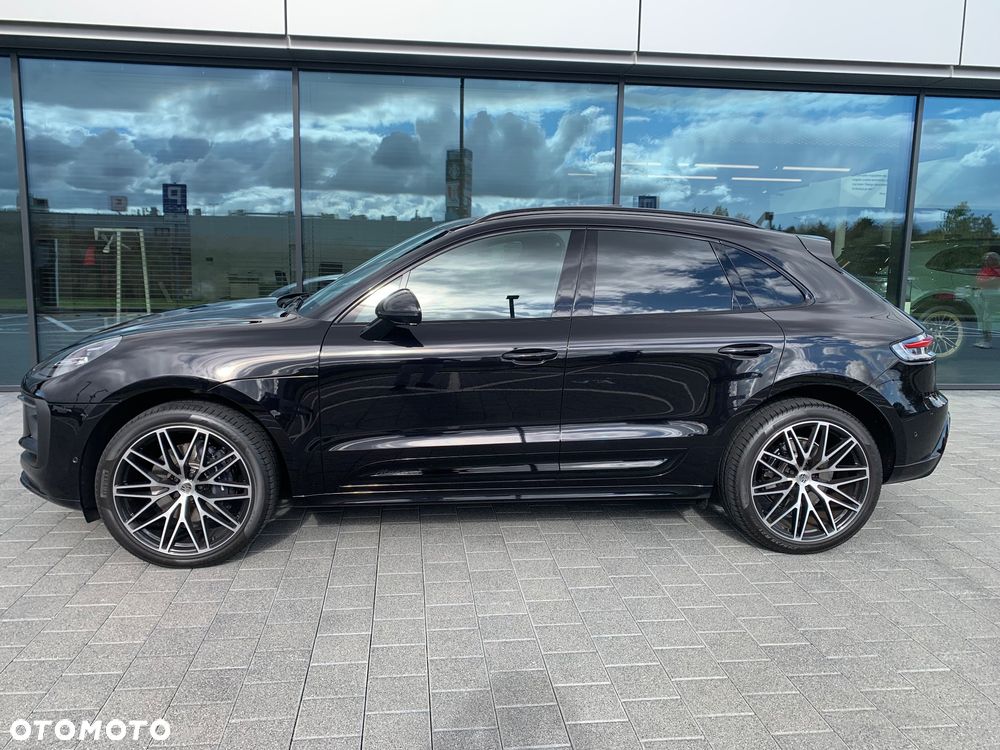 Porsche Macan - 1