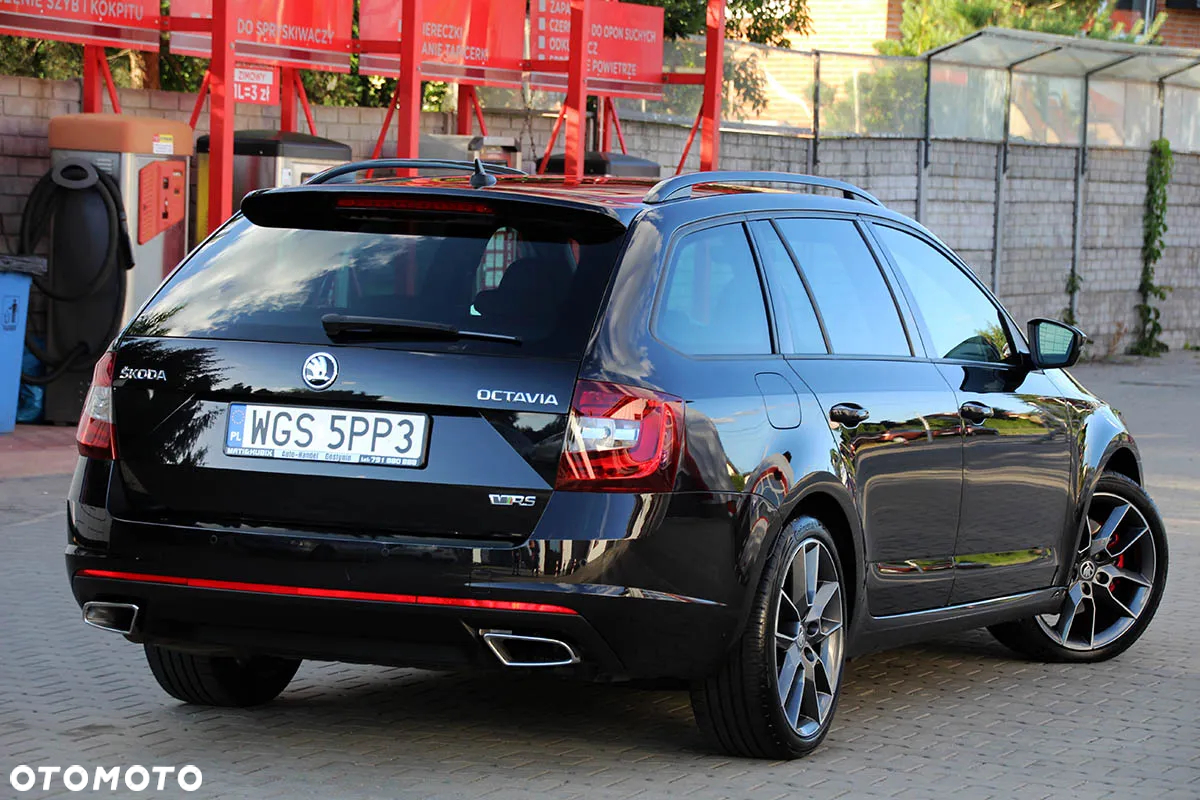 Skoda Octavia 2.0 TDI DSG RS - 4