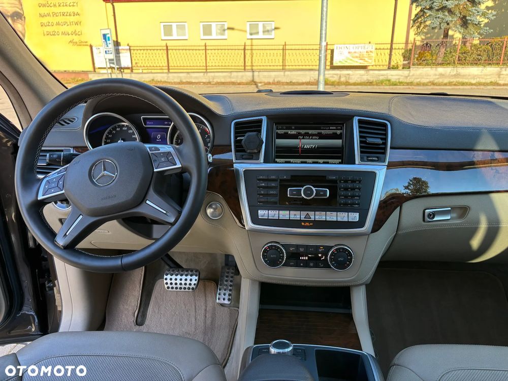 Mercedes-Benz ML 400 4-Matic - 20