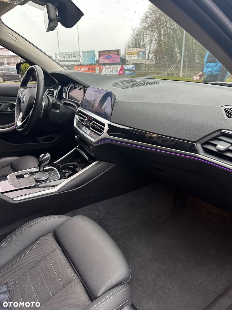 BMW Seria 3 320d Sport Line Shadow sport - 19