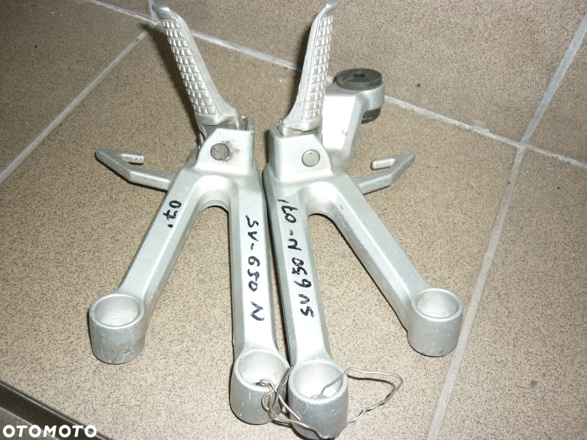 Chłodnica oleju sety tył wypełnienie wentylator części Suzuki SV 650 rok 2007 - 36