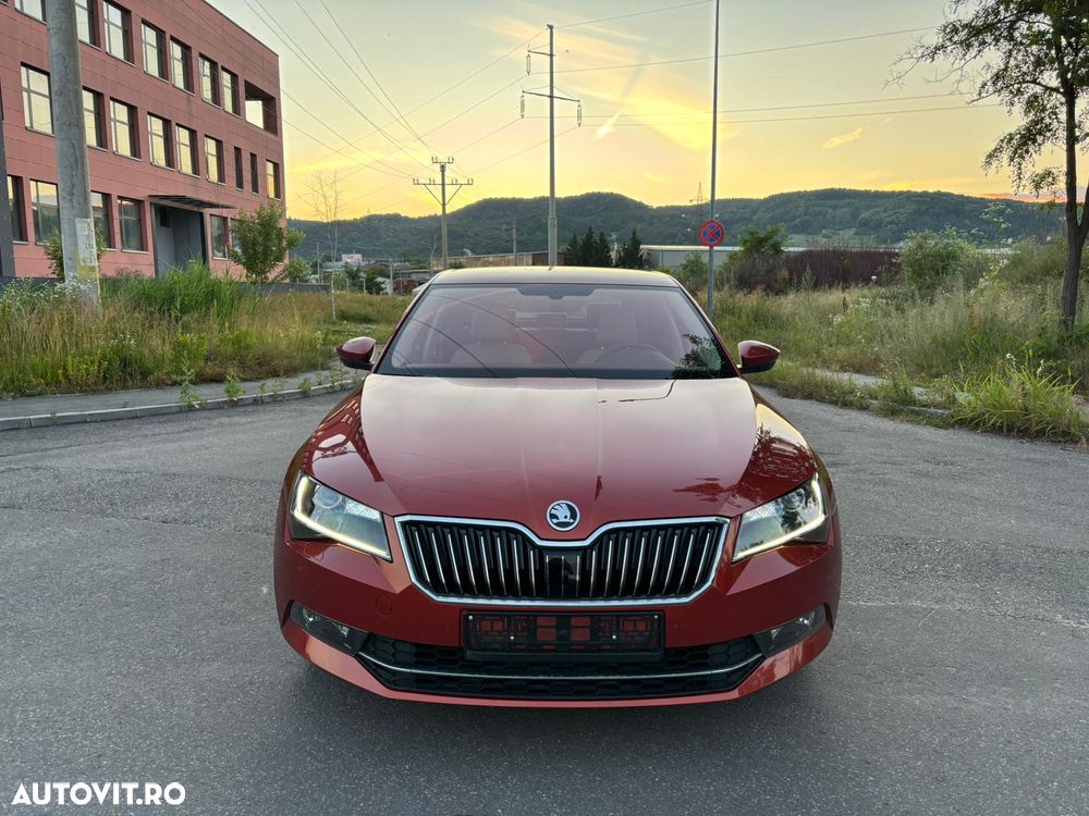 Skoda Superb 2.0 TDI DSG Premium Edition - 2