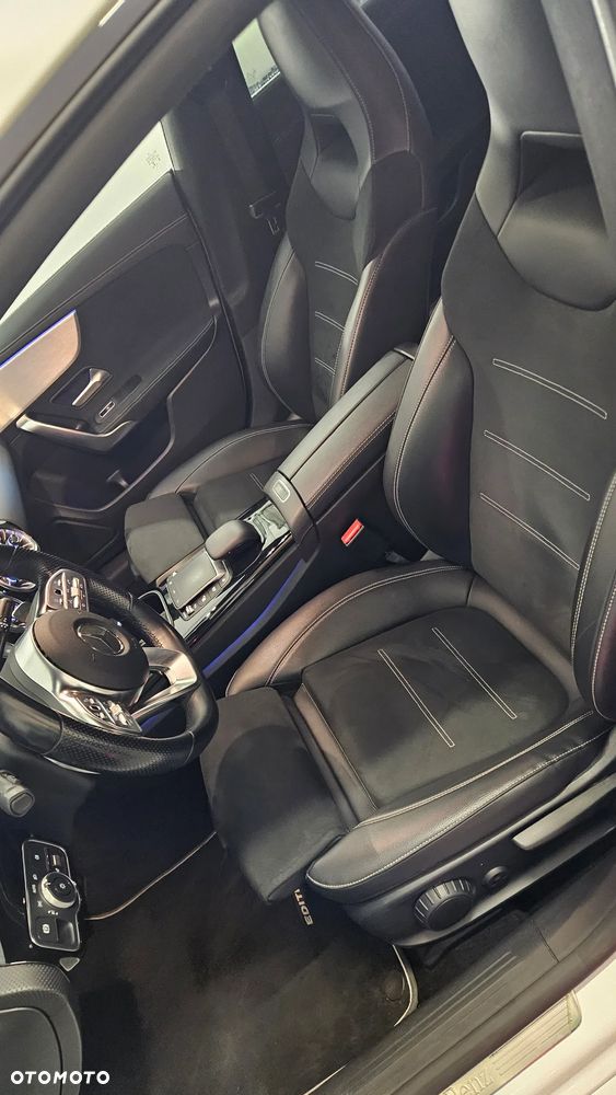 Mercedes-Benz CLA 220 d 4-Matic AMG Line 8G-DCT - 24