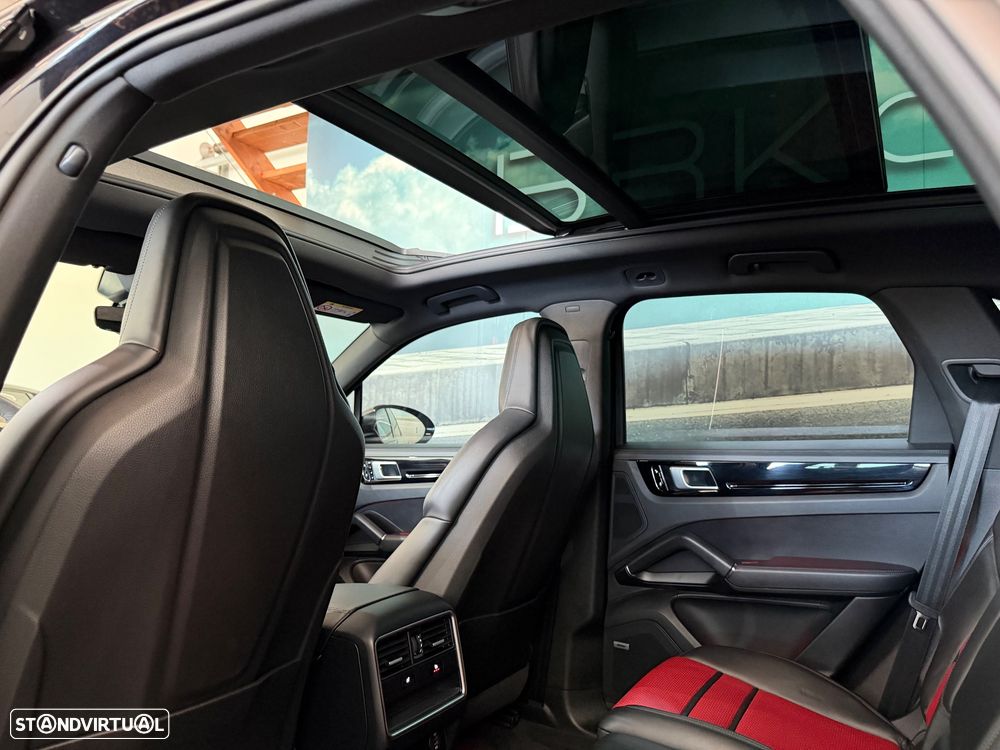Porsche Cayenne S Platinum Edition - 18