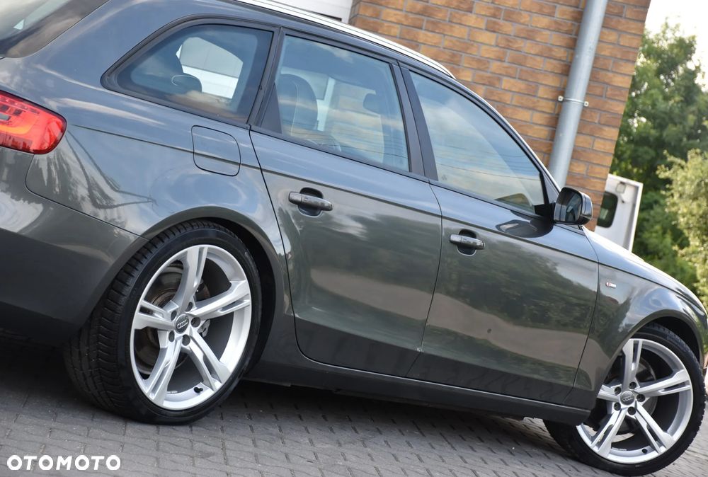 Audi A4 Avant 2.0 TDI DPF multitronic S line Sportpaket - 40