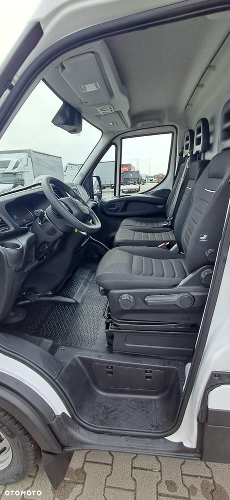 Iveco 35S16BA8 V - 32
