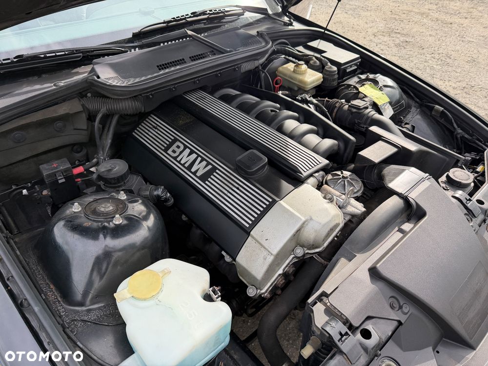 BMW Seria 3 - 12