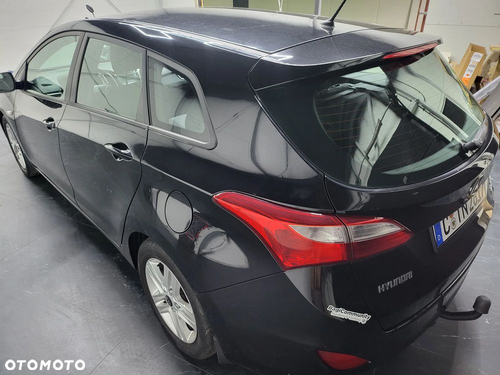 Hyundai i30 1.6 CRDi Premium - 28