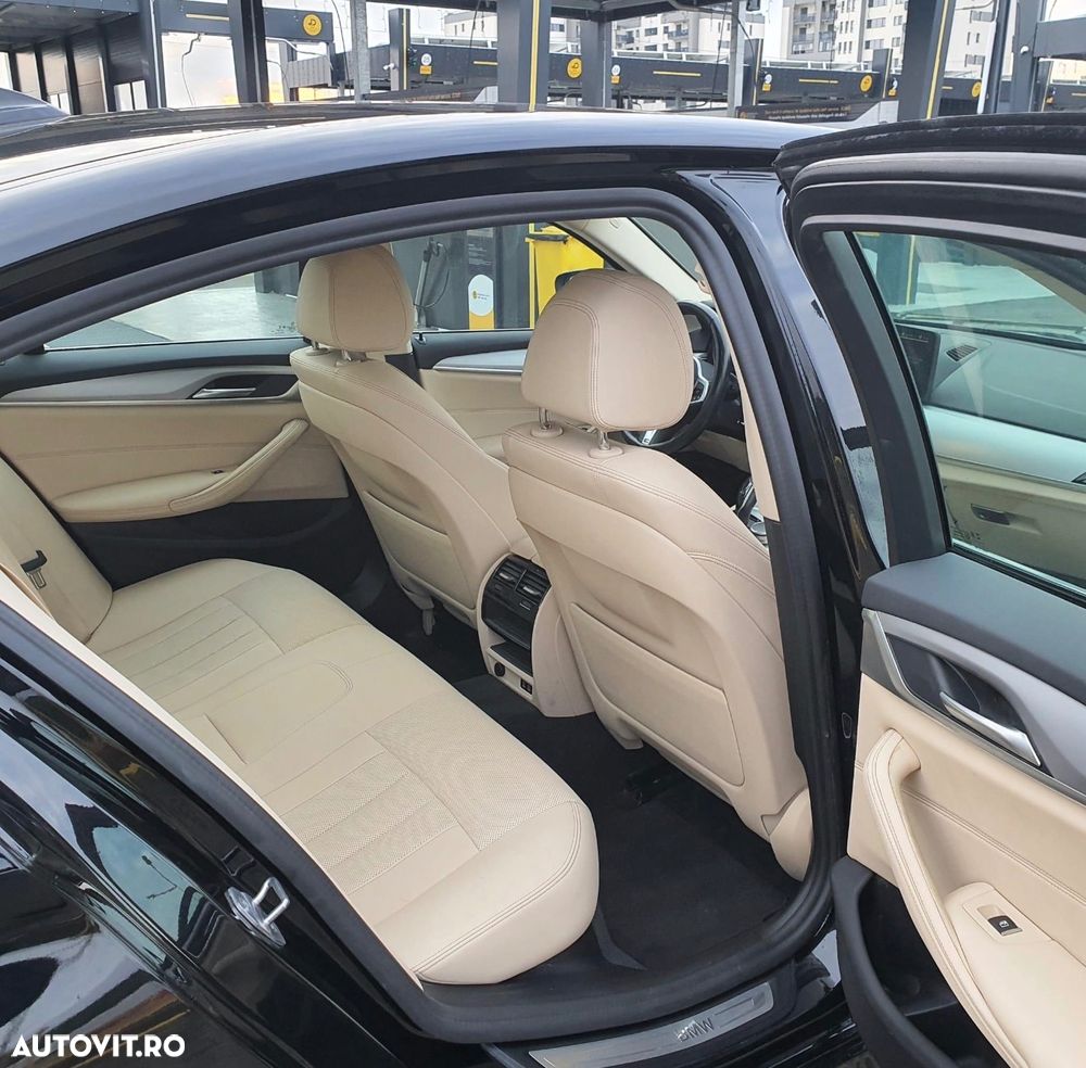 BMW Seria 5 530e iPerformance Aut. - 19