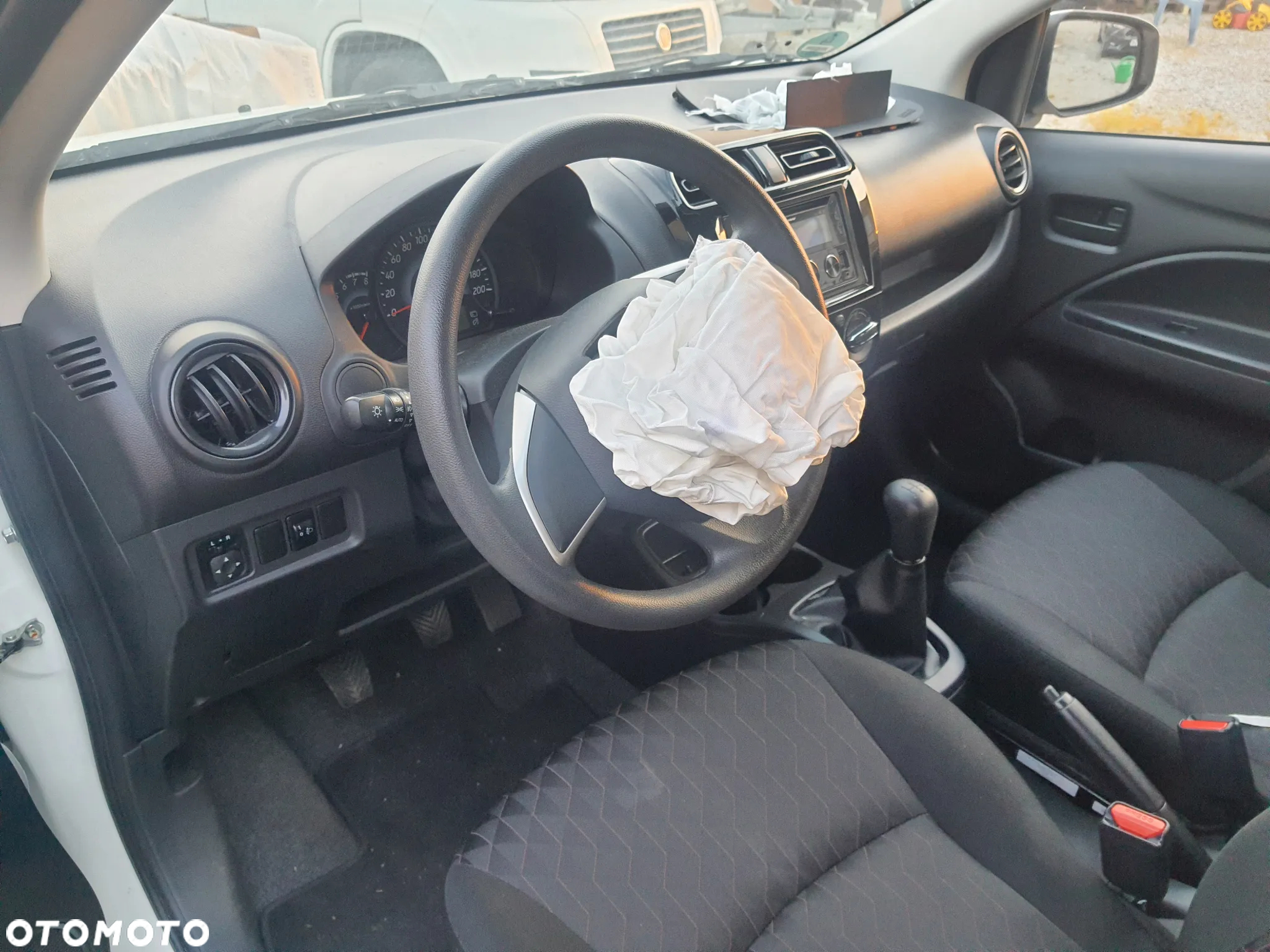 Mitsubishi Space Star 1.0 - 8